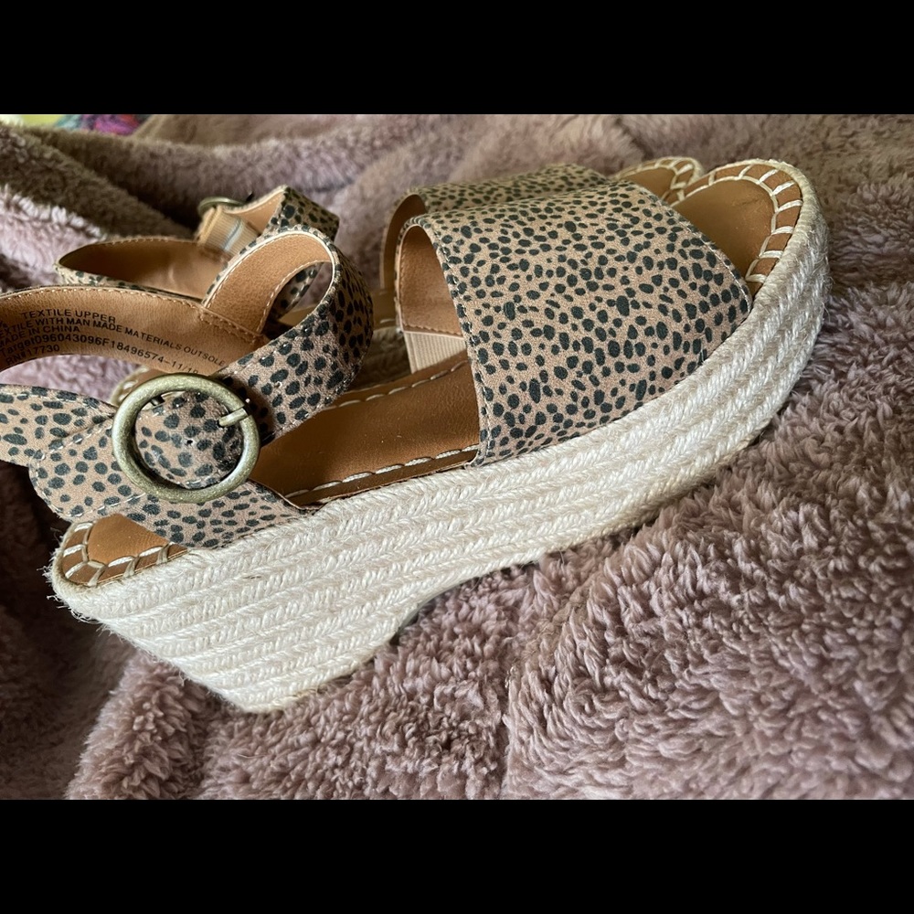 Size 7 wedges